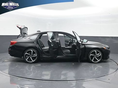 Used 2018 Honda Accord Sport image 27