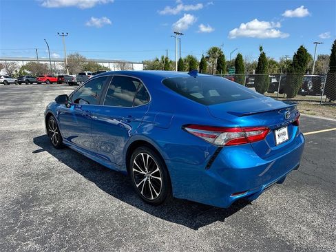 Used 2019 Toyota Camry SE image 7