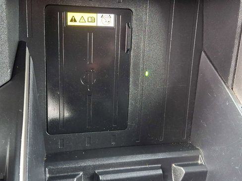 Used 2024 Toyota Tundra Limited image 24