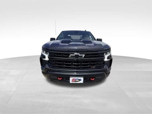 Used 2023 Chevrolet Silverado 1500 LT Trail Boss w/ Protection Package AWD/4WD image 2