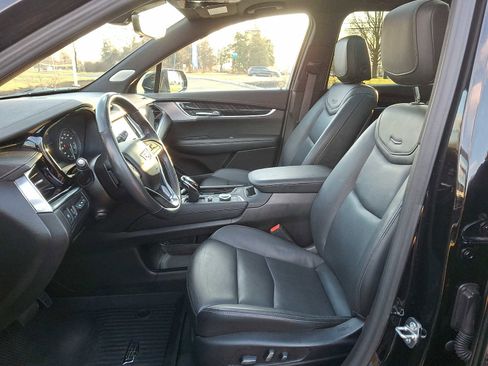 Used 2023 Cadillac XT6 Premium Luxury w/ Technology Package image 11