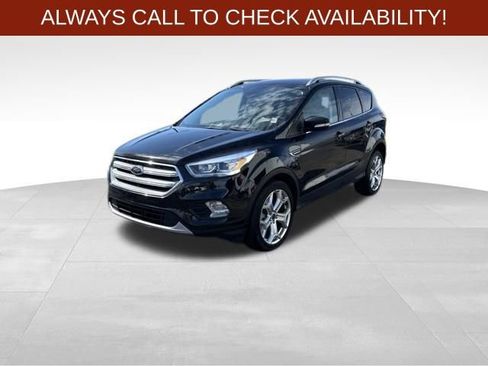 Used 2019 Ford Escape Titanium AWD/4WD image 3