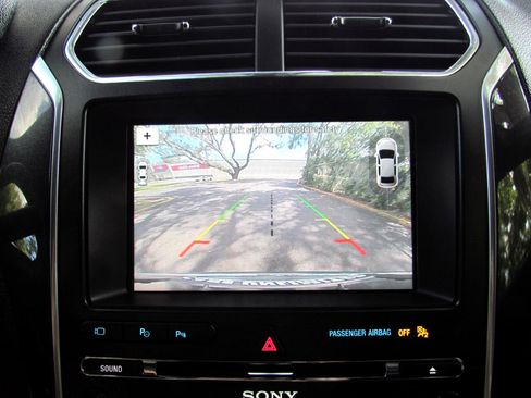 Used 2018 Ford Explorer Limited w/ Equipment Group 301A image 39