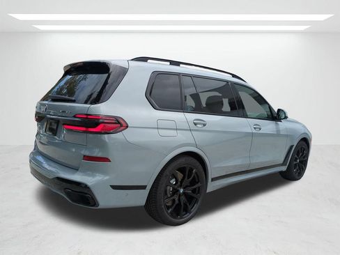 New 2027 BMW X7 xDrive40i w/ Executive Package AWD/4WD image 4