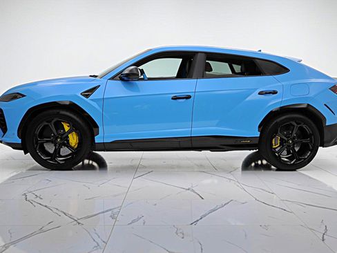 Used 2025 Lamborghini Urus S AWD/4WD image 4