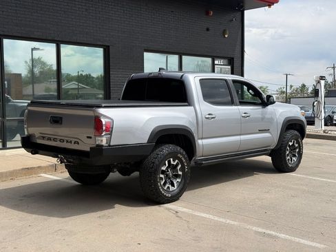 Used 2020 Toyota Tacoma TRD Off-Road w/ Technology Package AWD/4WD image 12