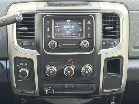 Used 2017 RAM 2500 SLT AWD/4WD image 18