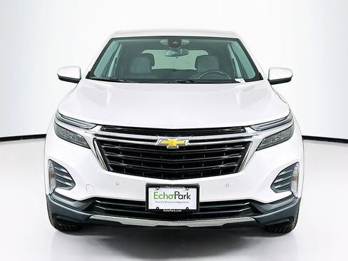Used 2024 Chevrolet Equinox LT image 2