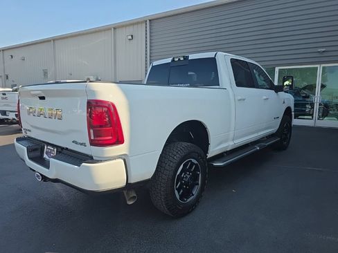 Used 2025 RAM 2500 Laramie AWD/4WD image 8