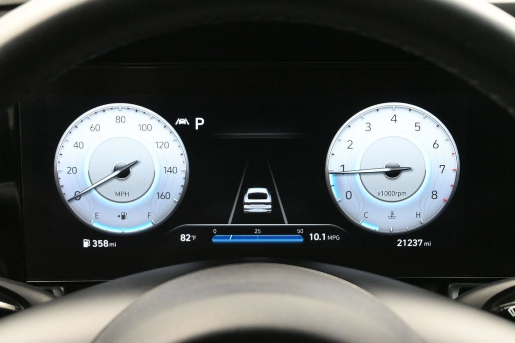 Used 2022 Hyundai Elantra Limited FWD image 10