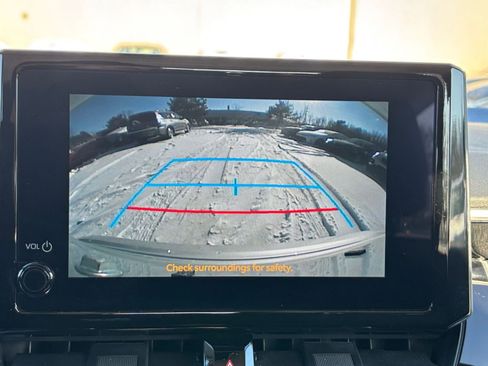 Used 2025 Toyota Corolla LE image 17