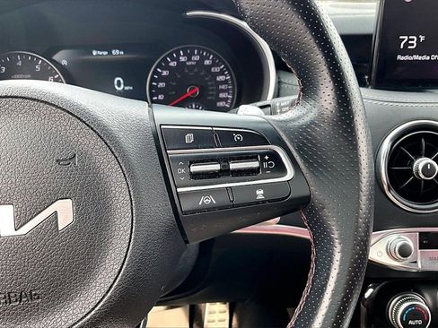 Used 2022 Kia Stinger GT2 image 21