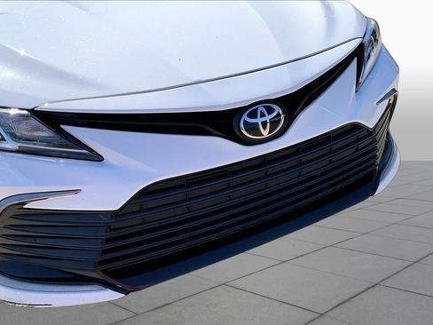Used 2021 Toyota Camry LE FWD image 29
