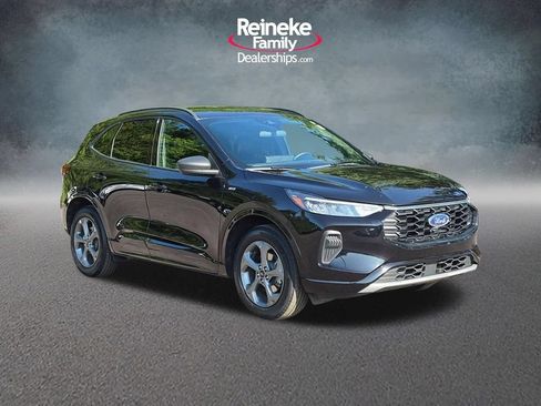 Used 2024 Ford Escape ST-Line w/ Tech Pack #1 AWD/4WD image 3