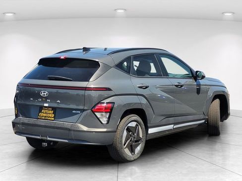 New 2025 Hyundai Kona SEL FWD image 3