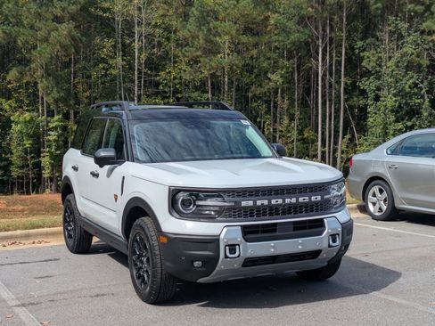 New 2025 Ford Bronco Sport Badlands w/ Badlands Tech Package AWD/4WD image 2