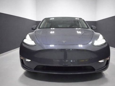 Used 2023 Tesla Model Y Long Range image 6
