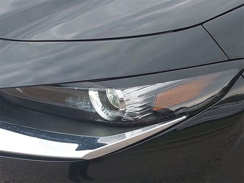 New 2025 MAZDA CX-30 AWD 2.5 S w/ Select Sport Pkg image 31