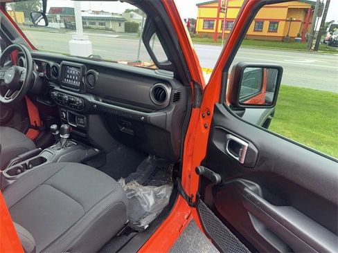 Used 2023 Jeep Wrangler Sport image 36