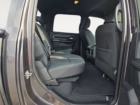 Used 2025 RAM 2500 Big Horn AWD/4WD image 11