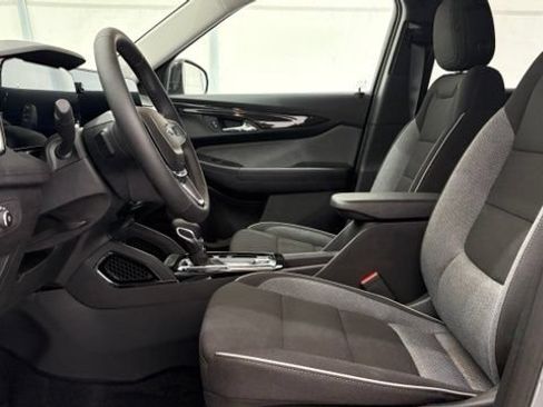 New 2026 Chevrolet TrailBlazer LT w/ Midnight Edition AWD/4WD image 11