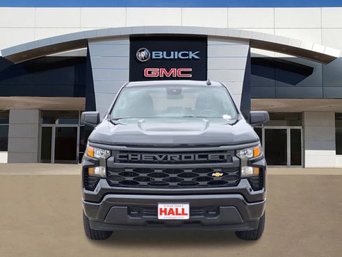 Certified 2025 Chevrolet Silverado 1500 Custom image 2