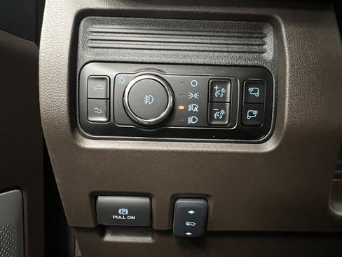 Used 2025 Ford F350 King Ranch w/ FX4 Off-Road Package image 30