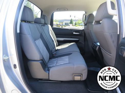 Used 2018 Toyota Tundra SR5 w/ SR5 Upgrade Package AWD/4WD image 61