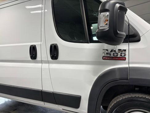 Used 2017 RAM ProMaster 1500 w/ Interior Convenience Group image 12