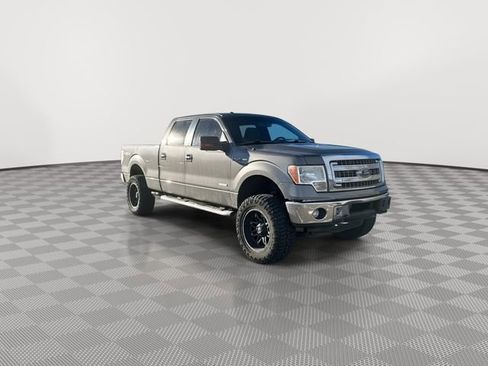 Used 2013 Ford F150 XLT w/ XLT Chrome Pkg image 2