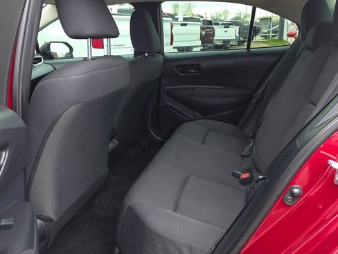 Used 2025 Toyota Corolla LE FWD image 11
