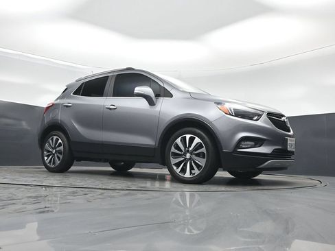 Used 2019 Buick Encore Essence FWD image 4