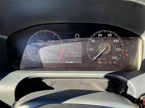 Used 2023 Honda HR-V LX image 15