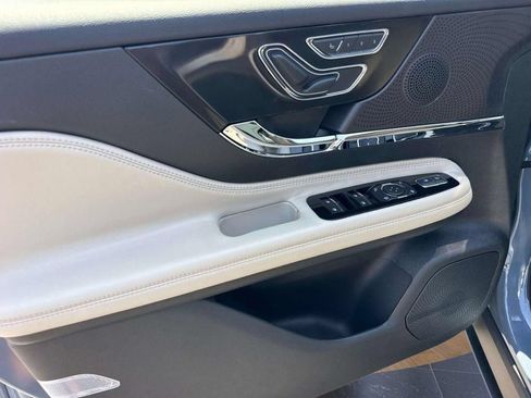 Certified 2025 Lincoln Corsair Reserve AWD/4WD image 20