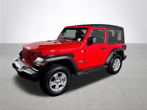 Used 2018 Jeep Wrangler Sport image 2