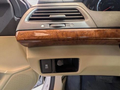 Used 2011 Honda Accord EX-L image 17