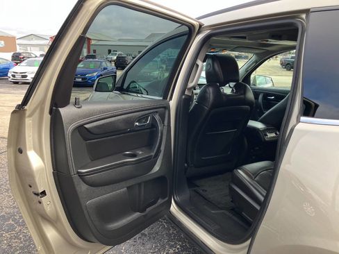Used 2015 Chevrolet Traverse LT image 11