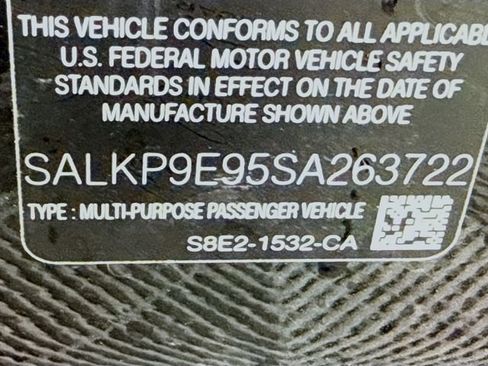 Certified 2025 Land Rover Range Rover SE AWD/4WD image 34