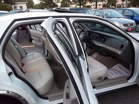Used 2008 Mercury Grand Marquis LS RWD image 9