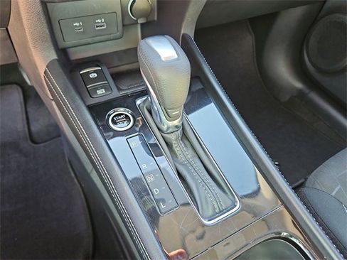 Used 2024 Nissan Kicks SV image 15