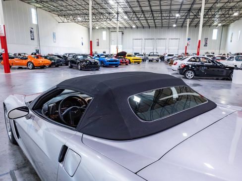 Used 2005 Chevrolet Corvette Convertible w/ Preferred Equipment Group RWD image 32