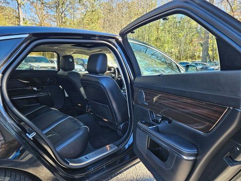 Used 2013 Jaguar XJ L Portfolio image 31