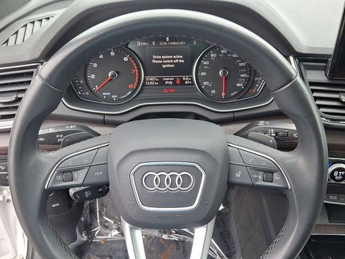 Used 2023 Audi Q5 2.0T Premium w/ Convenience Package image 16