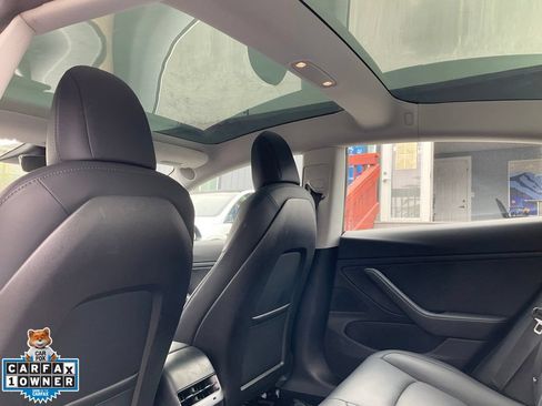 Used 2018 Tesla Model 3 Long Range RWD image 36