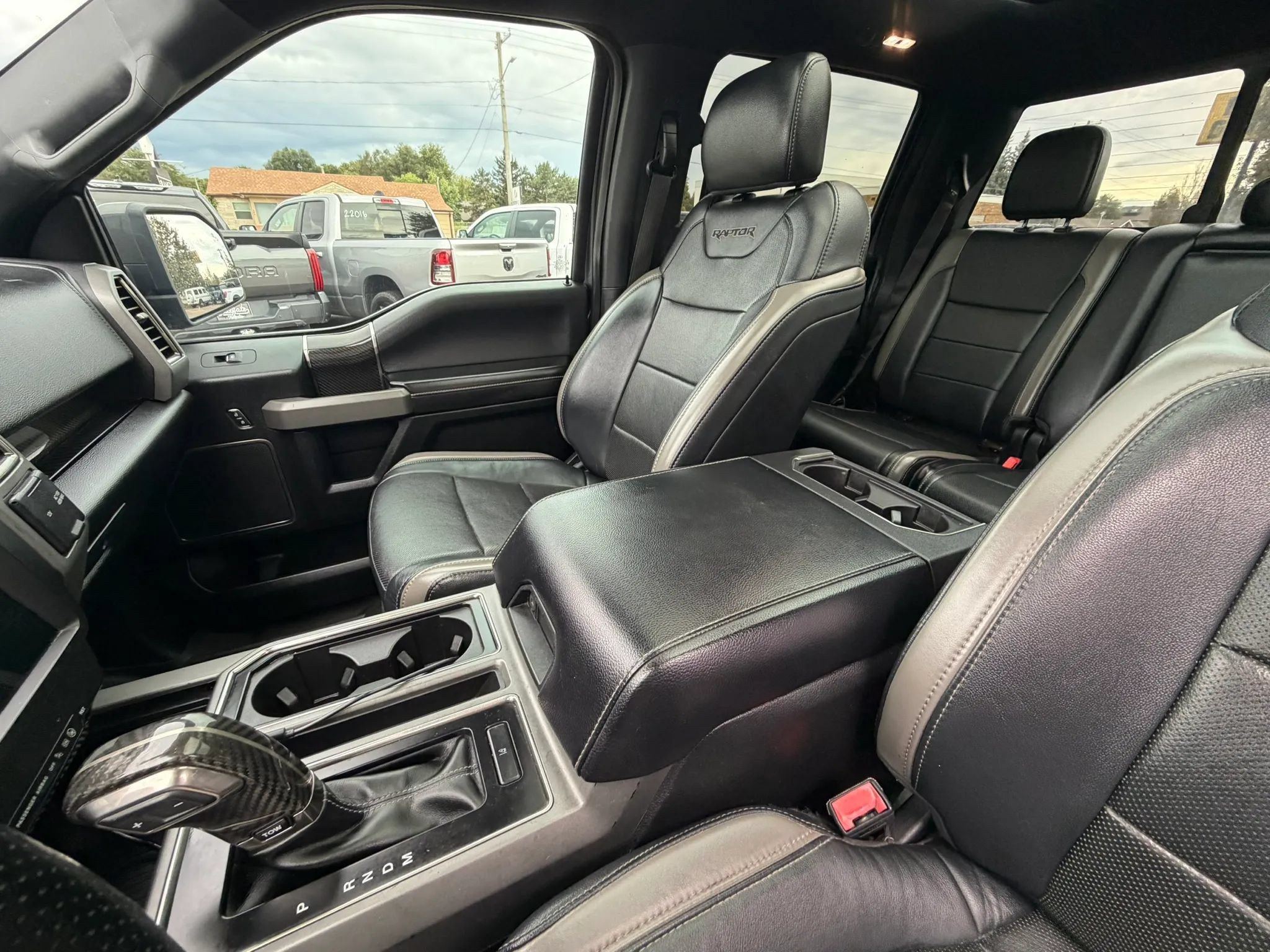 Used 2018 Ford F150 Raptor w/ Equipment Group 802A Luxury AWD/4WD image 16