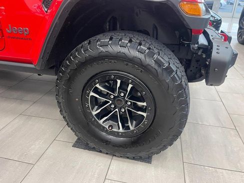 Used 2024 Jeep Wrangler Unlimited Rubicon image 9