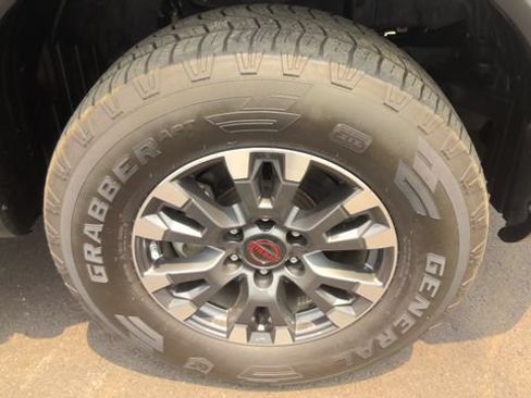 Used 2024 Nissan Titan PRO-4X w/ Pro-4x Utility Package AWD/4WD image 13