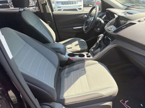 Used 2016 Ford Escape SE w/ Equipment Group 201A AWD/4WD image 6