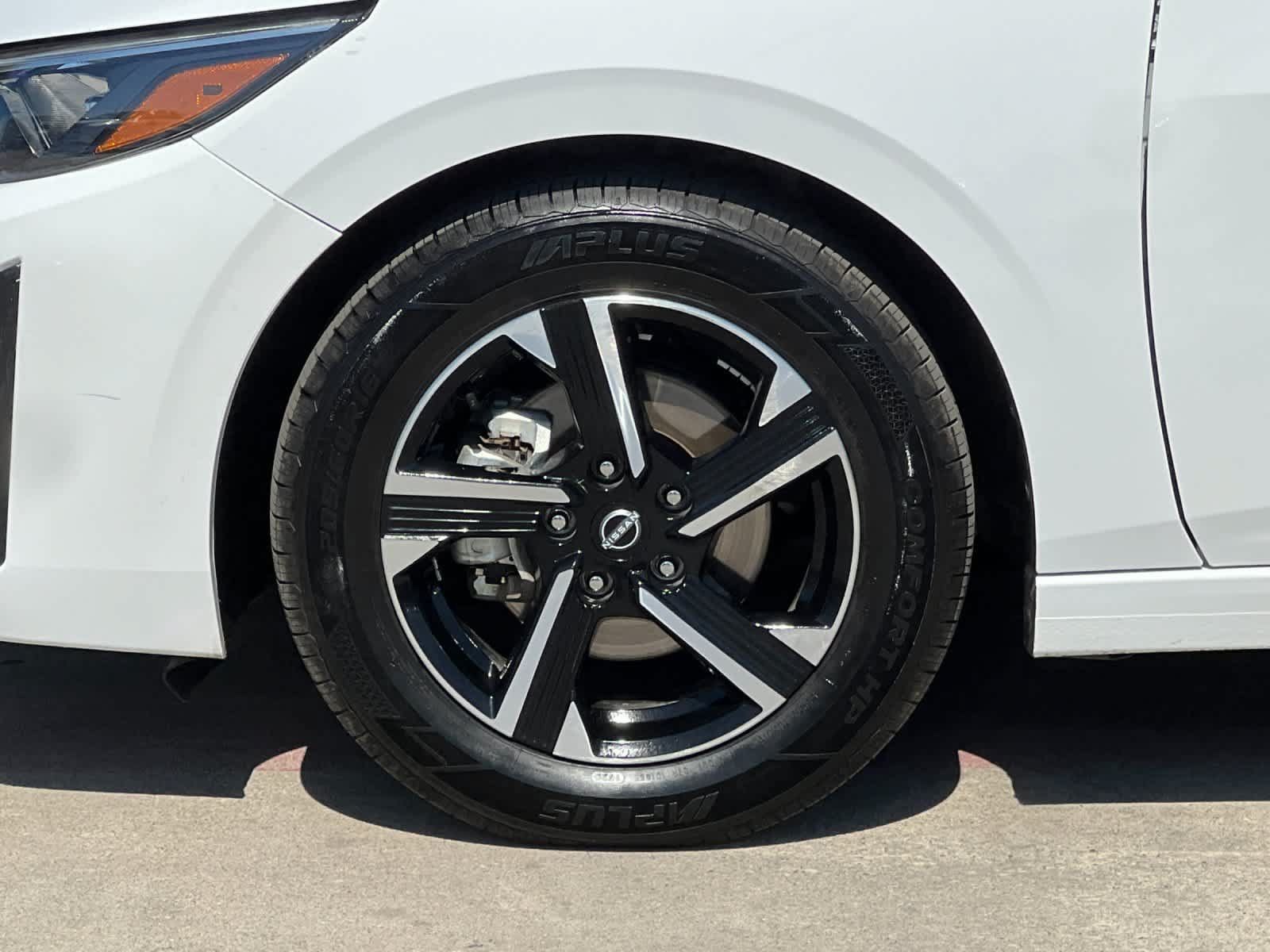 Used 2025 Nissan Sentra SV FWD image 26
