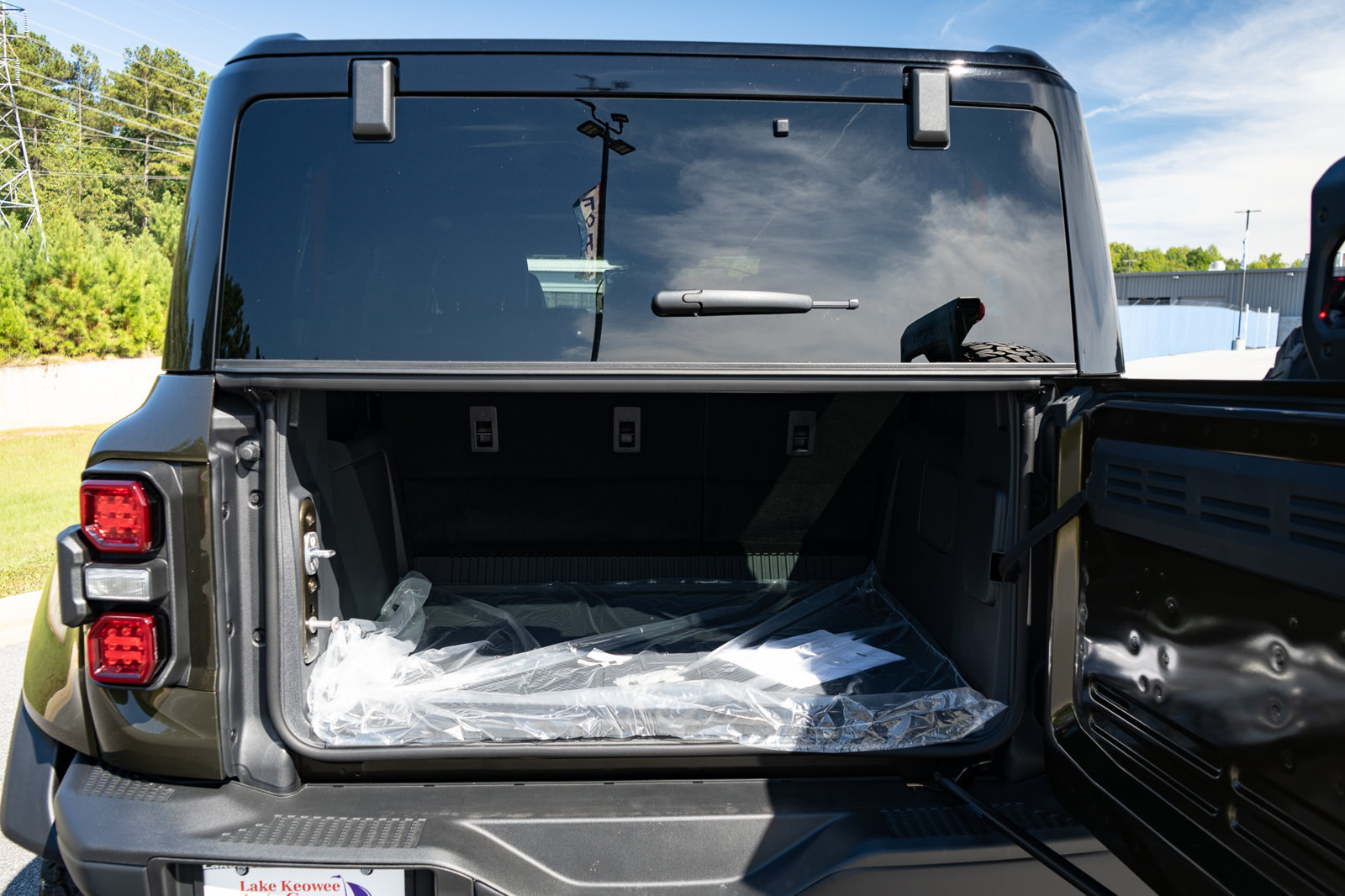New 2026 Ford Bronco Raptor w/ Interior Carbon Fiber Pack AWD/4WD image 21